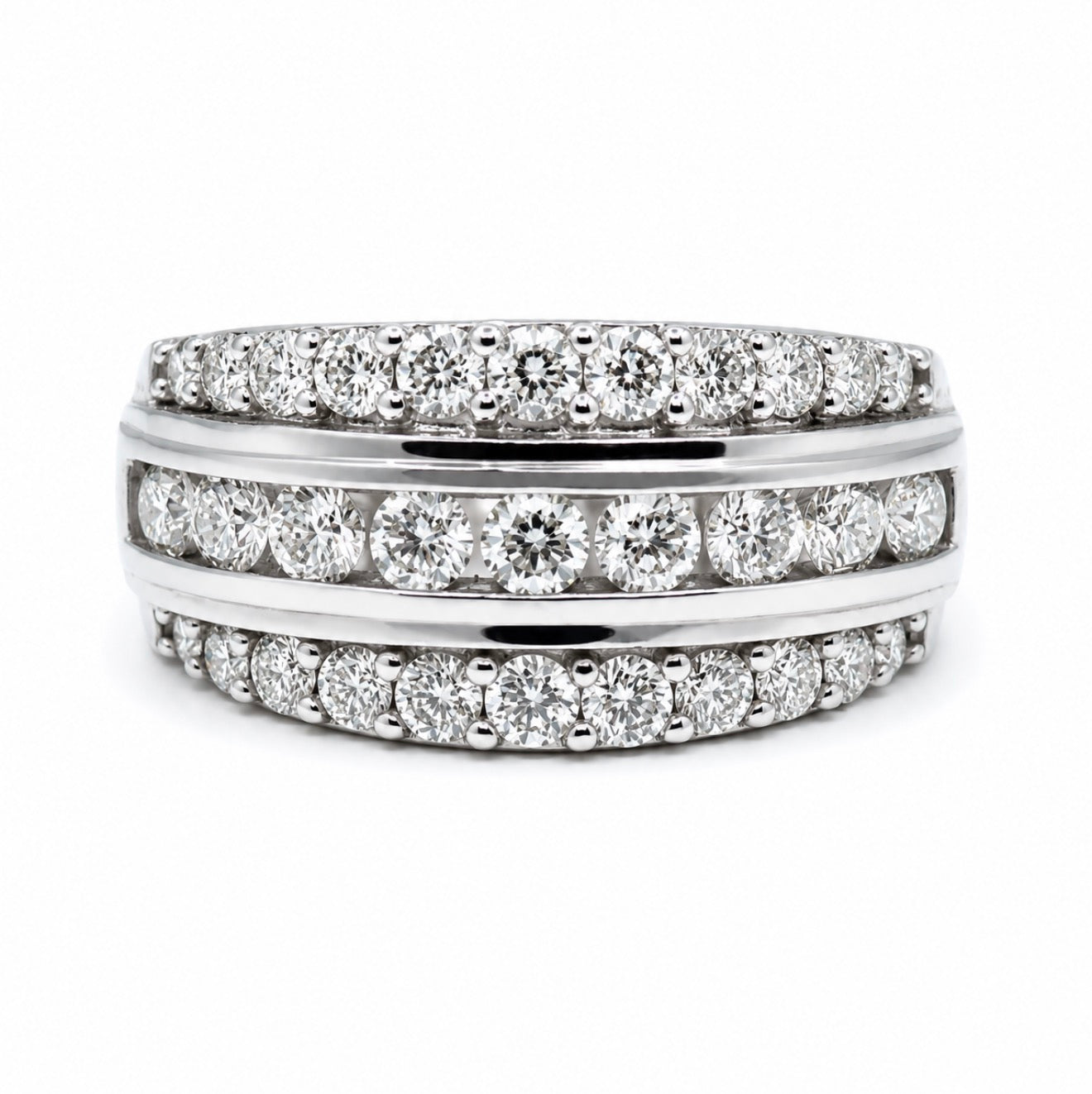 18ct White Gold 2.20ct Diamond Boutique Band