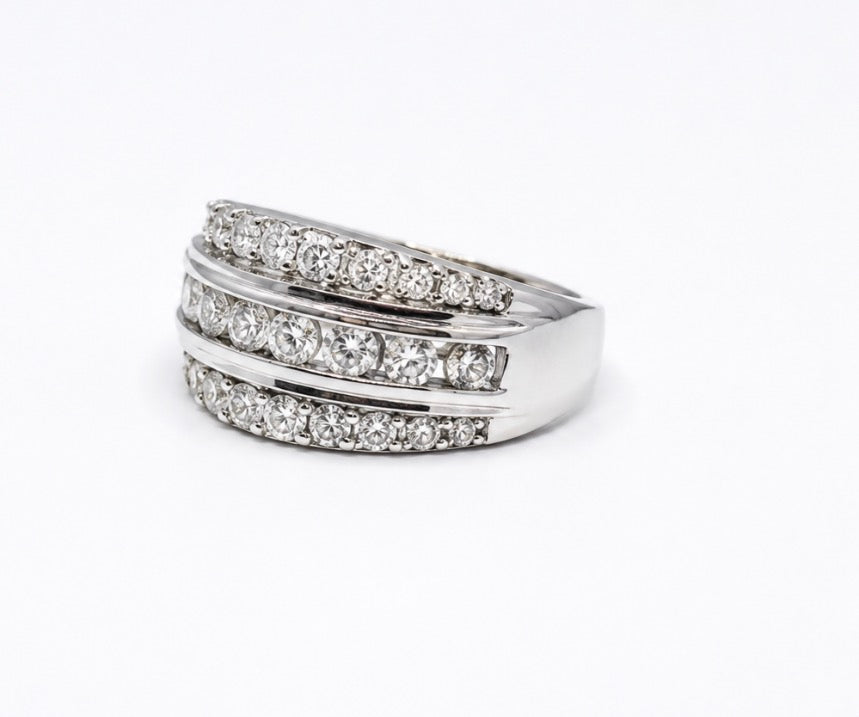 18ct White Gold 2.20ct Diamond Boutique Band