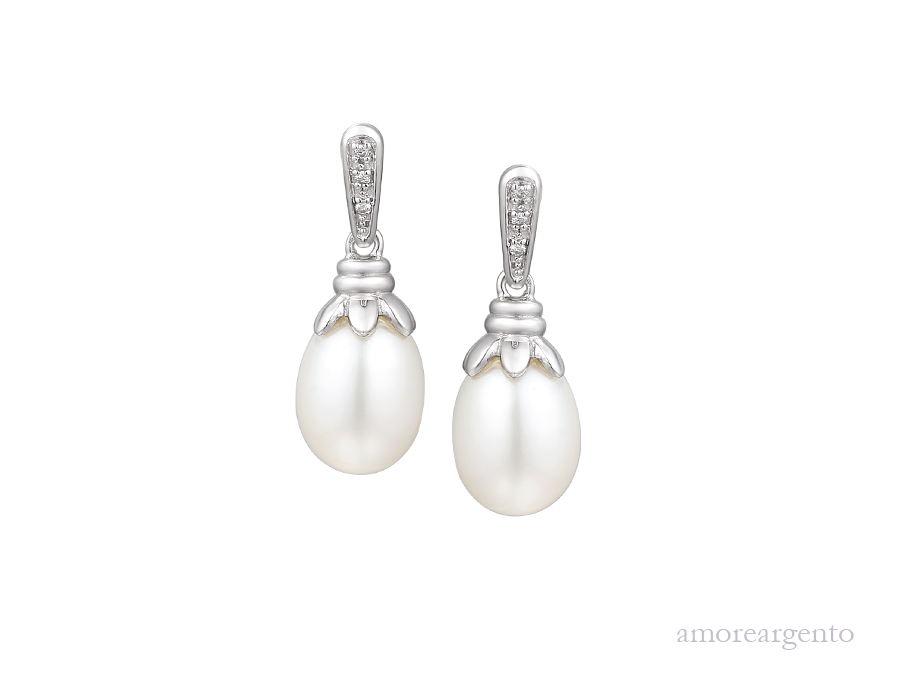 Twinkle Pearls Earrings