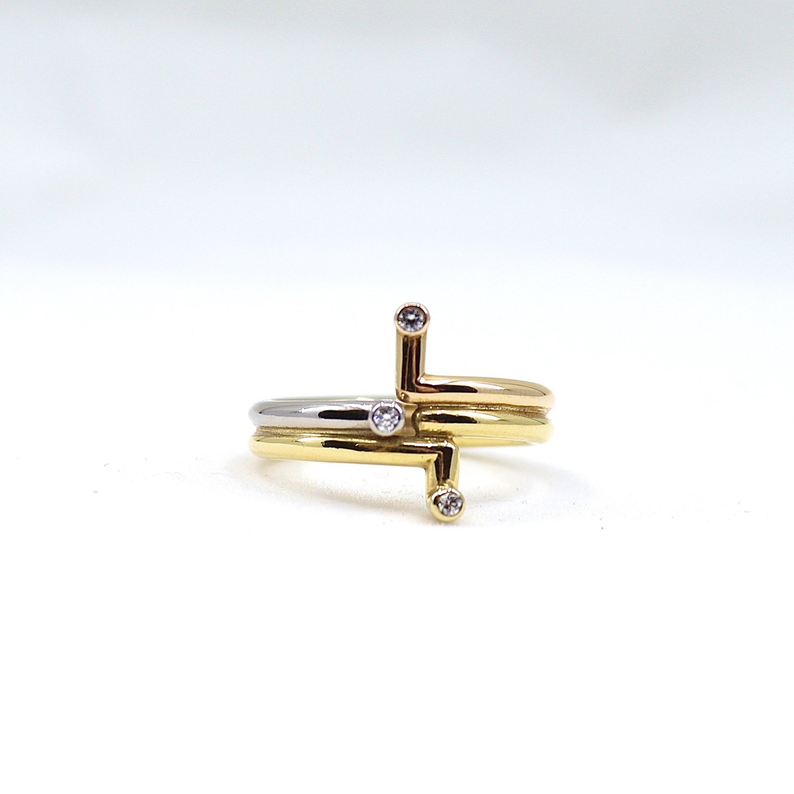 Diamond boutique ring in yellow, rose and white gold