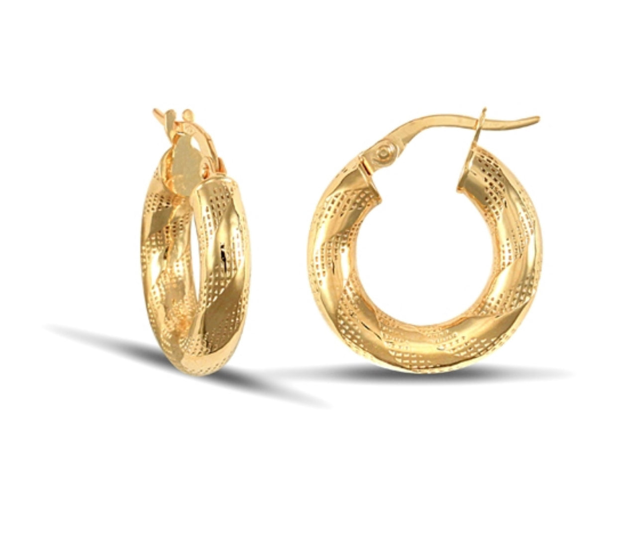 Yellow gold half twist hoop earrings 1.4g
